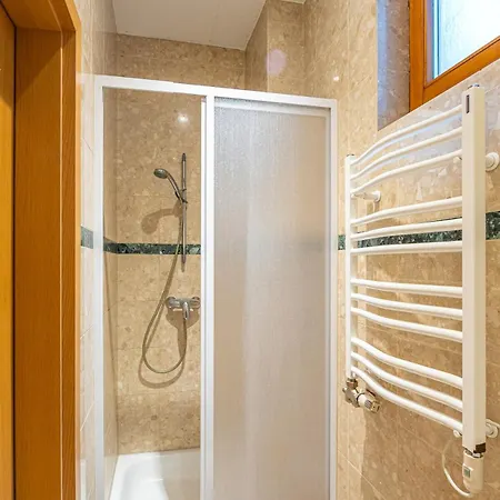Hunyadi - Elegant Quiet Flat In Buda Castle With Parking Apartmán *