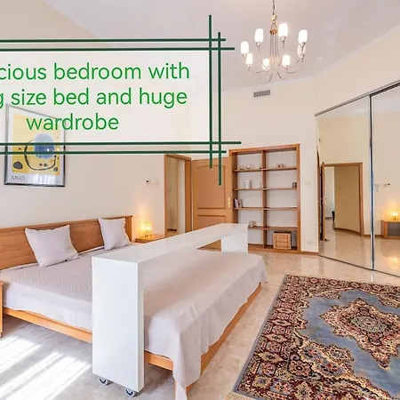 Hunyadi - Elegant Quiet Flat In Buda Castle With Parking * Budapešť