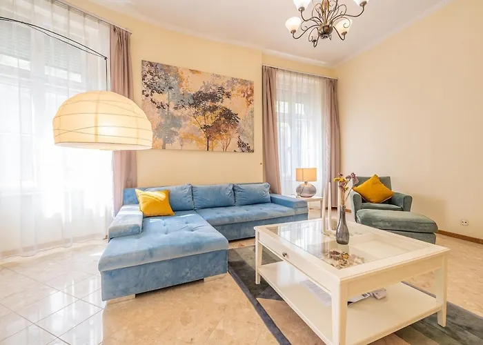 Hunyadi - Elegant Quiet Flat In Buda Castle With Parking * Будапешт