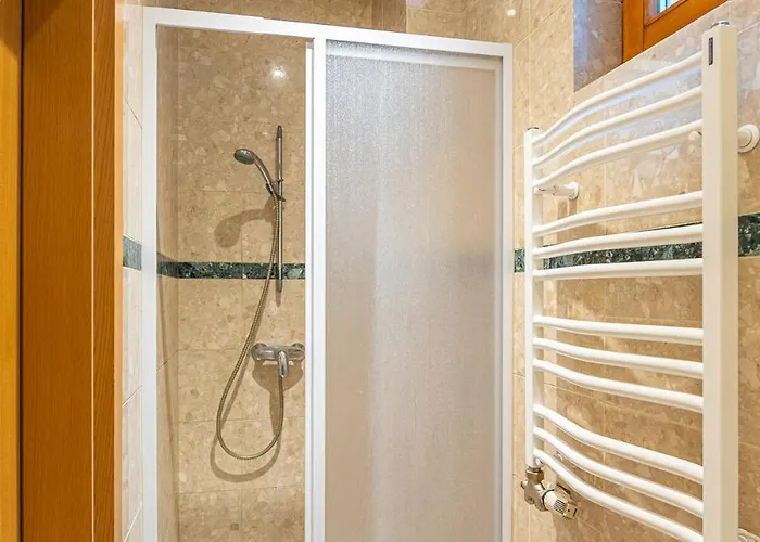 Hunyadi - Elegant Quiet Flat In Buda Castle With Parking Διαμέρισμα *